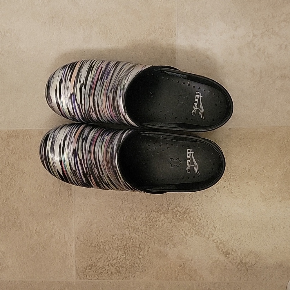 ❤️Dansko nursing clogs❤️